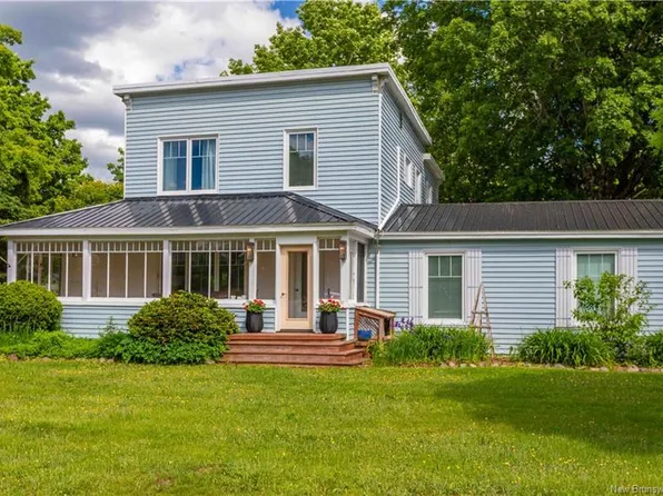 70 Treadwell Dr, Saint John, NB E2N 1L8