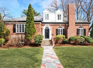 34 Hammond St, Newton, MA 02467