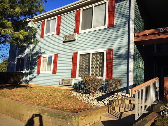 2nd image of 105 Aimwick Ct #105