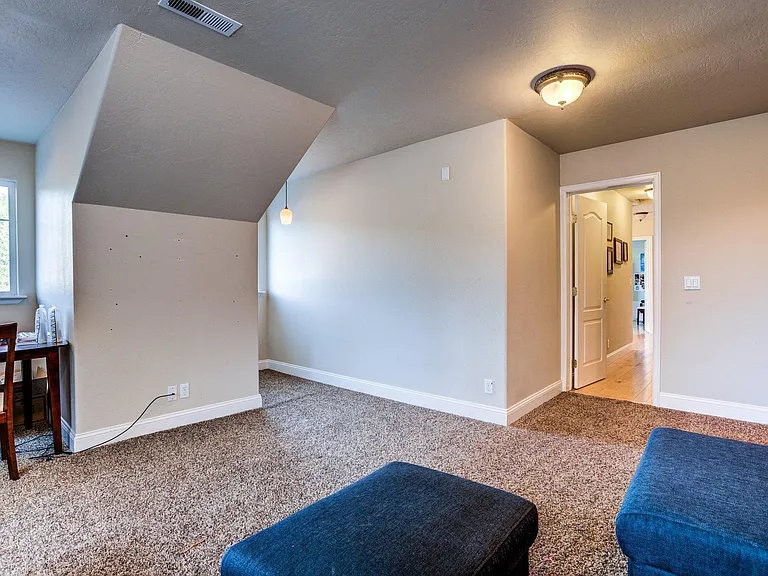 953 N Armstrong Dr — Photo 21
