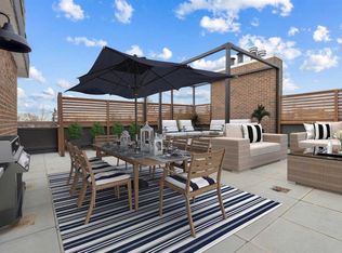 511 N 56th Ave SW #505, Calgary, AB T2V 0G6