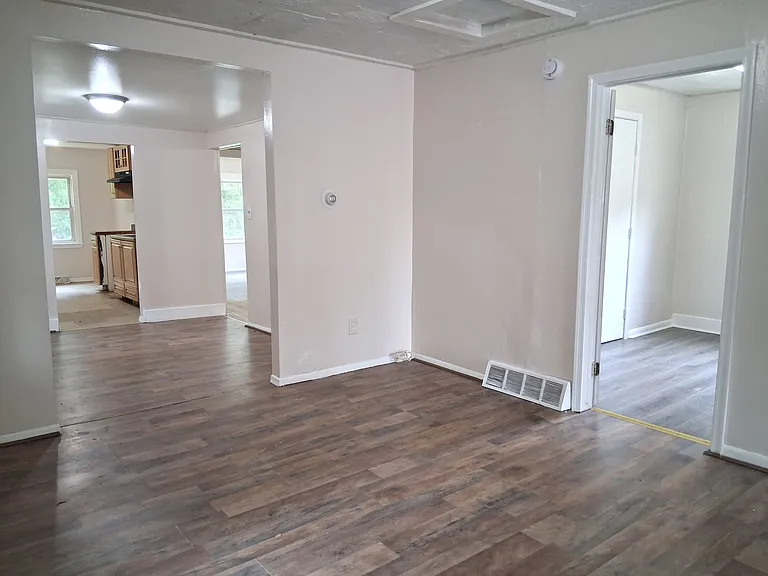 8 Sunset Ln — Photo 7
