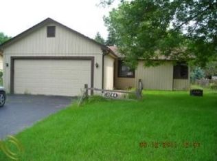 3744 Thomas Ct, Commerce Township, MI 48382