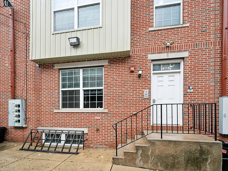 1505 W Master St #1 — Photo 15