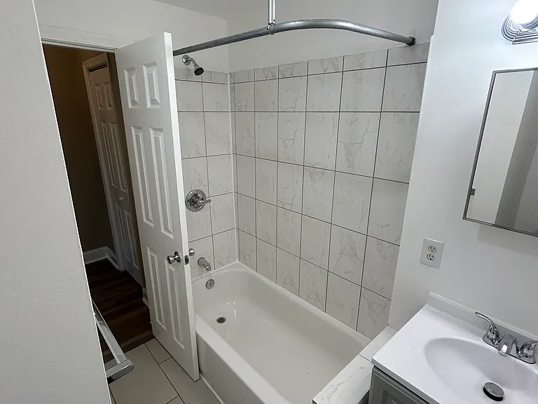 4507 Avondale St #102 — Photo 7