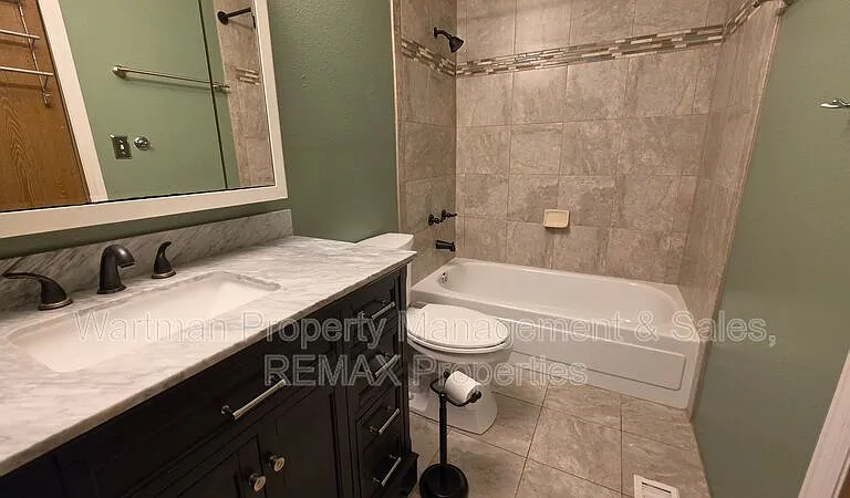 2732 Hearthwood Ln — Photo 12