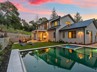 1099 Dry Creek Rd, Healdsburg, CA 95448