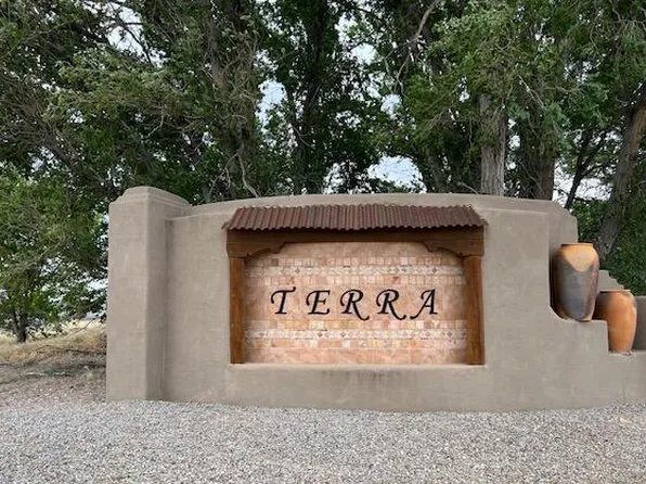 21 Via Luna, Algodones, NM 87001