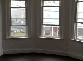 922 Maple Ter, Darby, PA 19023