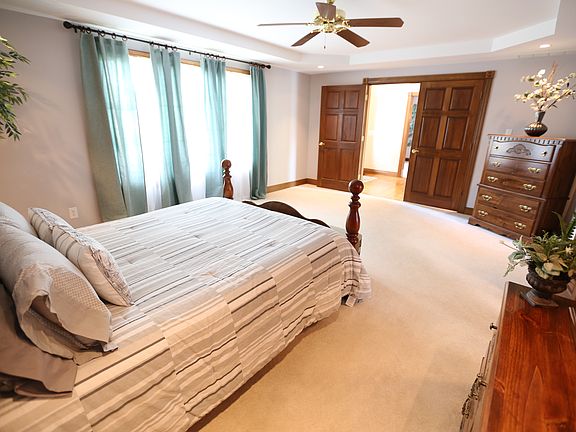 4th image of 456 Saddle Park Ct