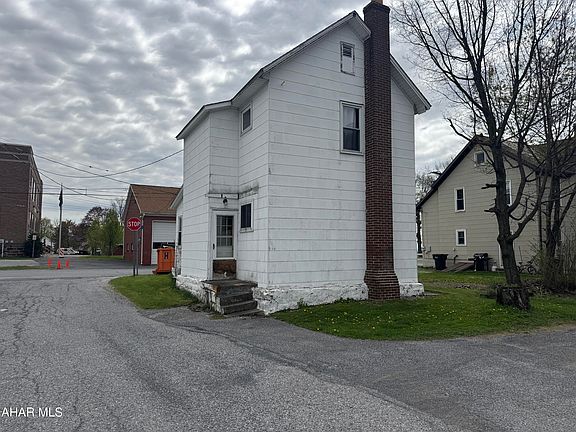 2nd image of 108 N Church St