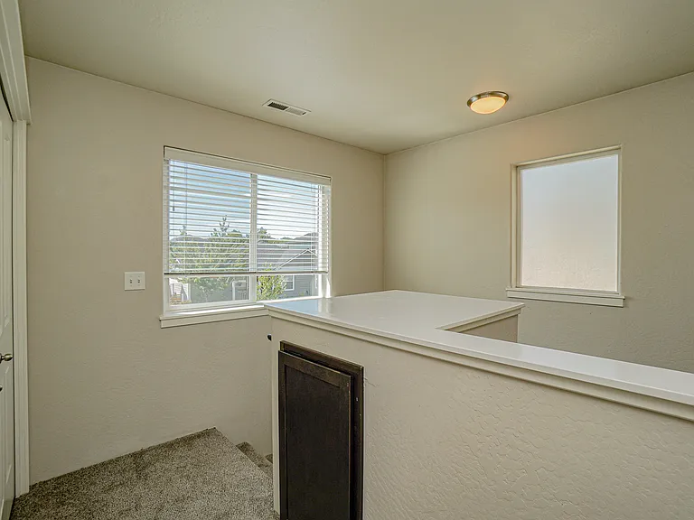 140 Poppy Bay Pl — Photo 8