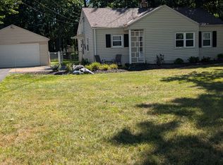 1111 Elmwood Rd, Mayfield Heights, OH 44124