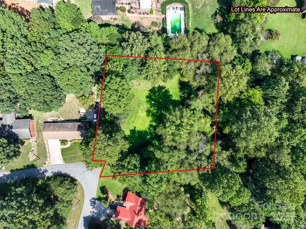 502 3rd Ave NE, Conover, NC 28613