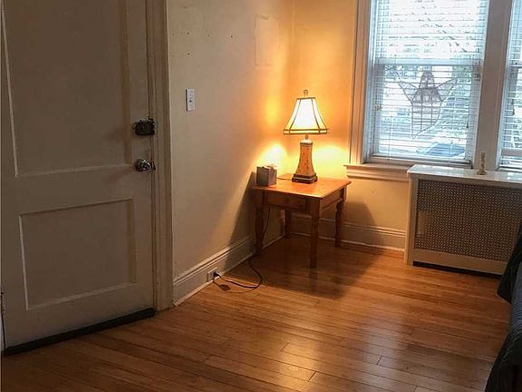 3rd image of 3957 64th St
