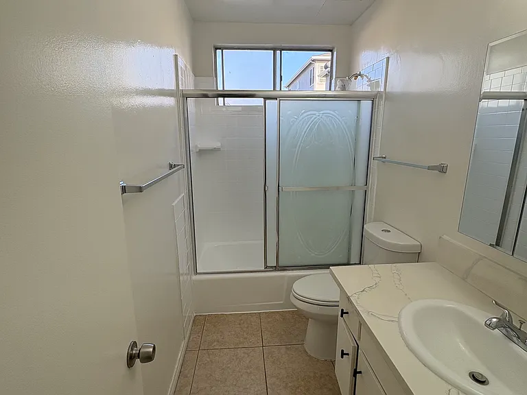 2611 Ocean Ave #5 — Photo 16