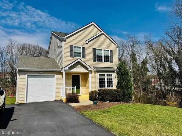 203 Columbia St, Harpers Ferry, WV 25425