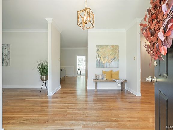3rd image of 12100 Country Hills Ct