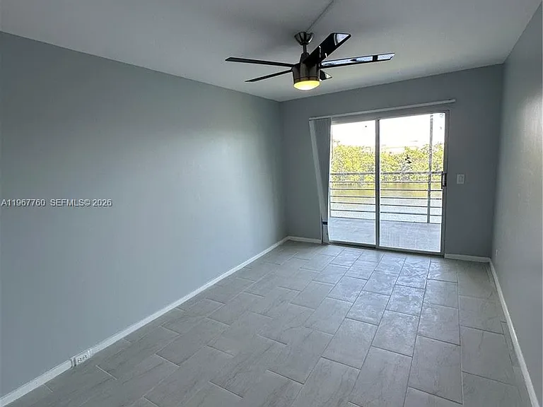 4067 Ainslie #4067-D — Photo 11