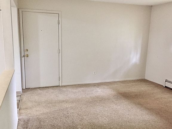 4th image of 2424 36th St SW APT 2