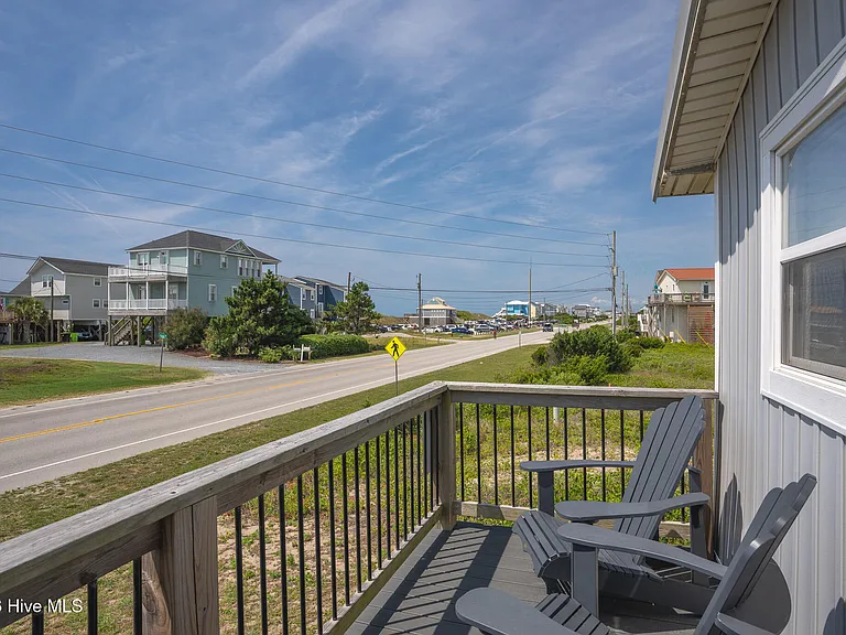 2999 Island Dr — Photo 10