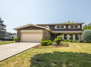 508 Lois Ct, Mount Prospect, IL 60056