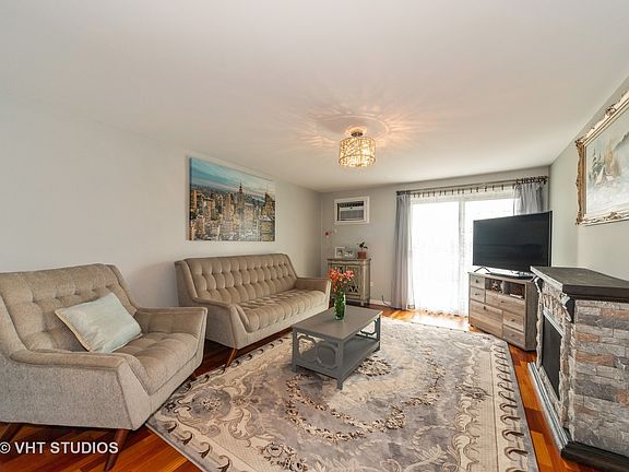 3rd image of 2320 N Nordica Ave APT 407