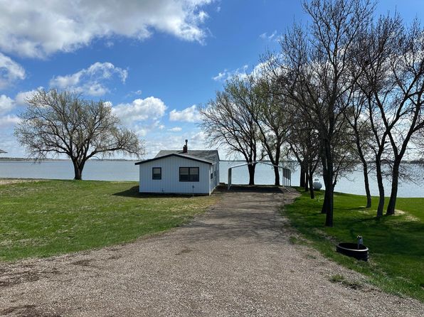 19492 W Shore Ave, Huron, SD 57350