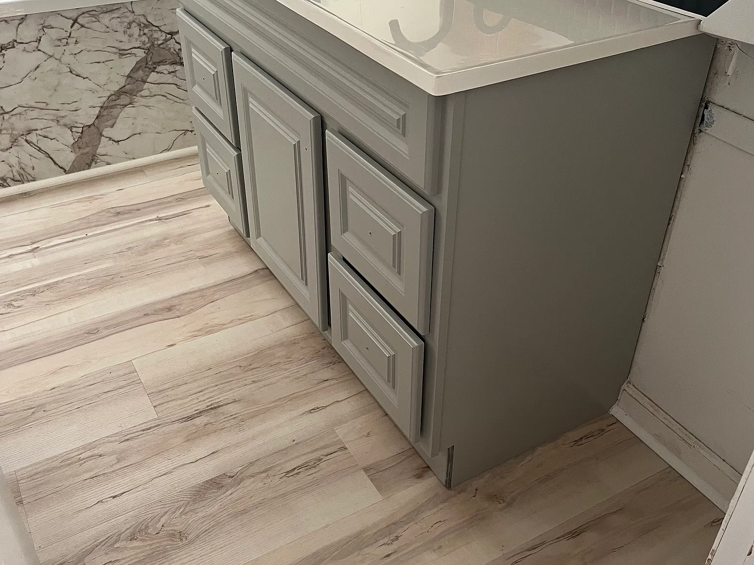 3 bed, $725 — Photo 1