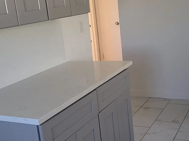 13 Pasadena Ave — Photo 3