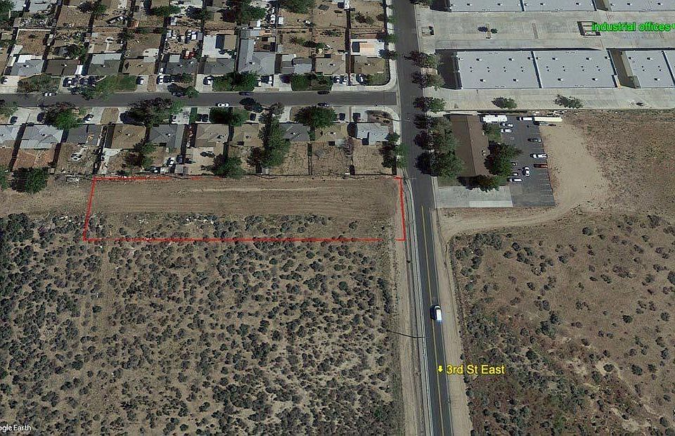 2nd image of 3RD St East & Ave #P6