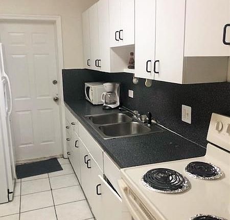 2nd image of 3048 N Ocean Blvd