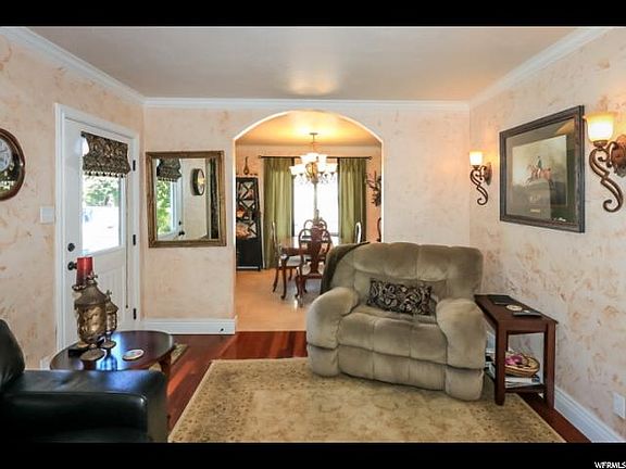 3rd image of 1436 E Woodland Ave