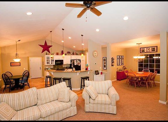 3rd image of 10801 S Lambs Ln