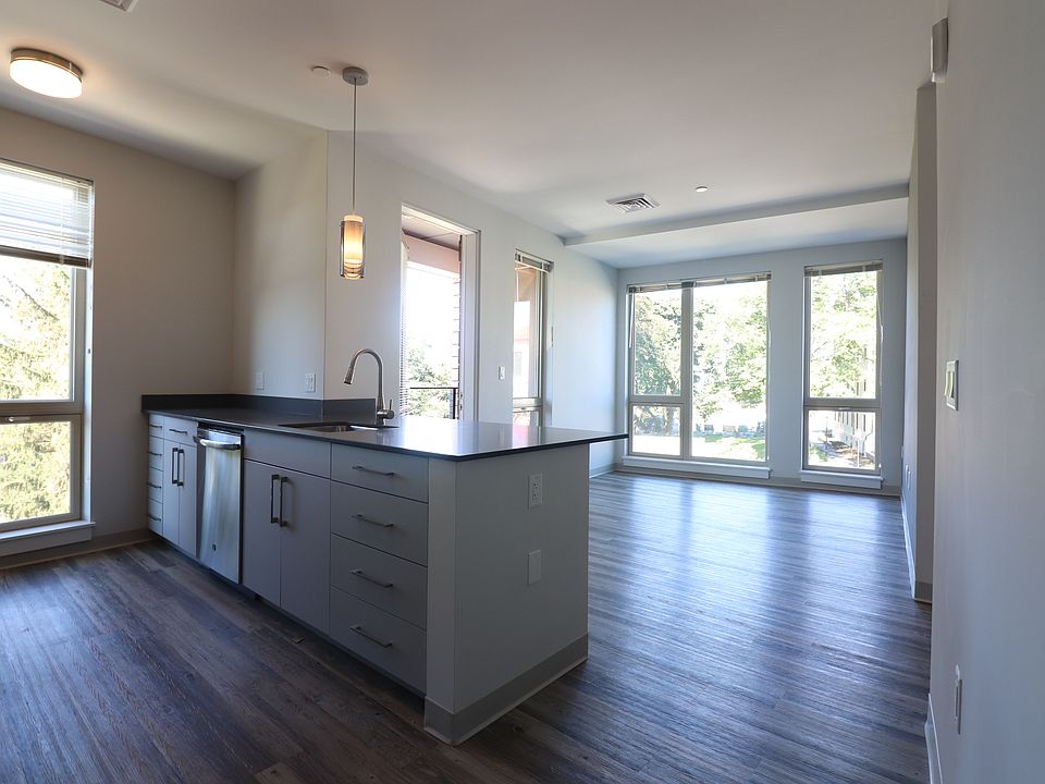 1st image of 161 Washington St #1302