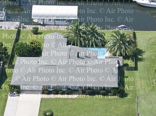 975 Aquamarine Dr, Gulf Breeze, FL 32563