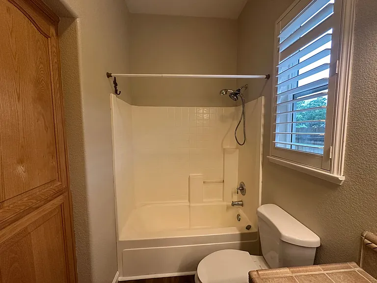 416 Farinelli Pkwy — Photo 18