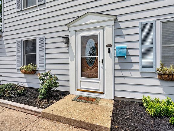 3rd image of 2602 Sequoya Dr