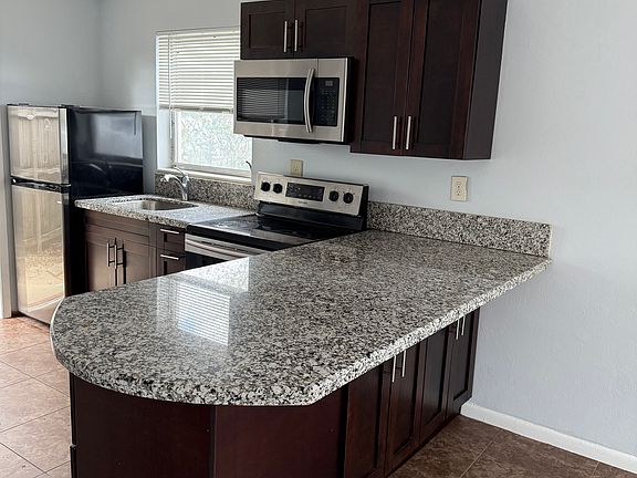 2nd image of 338 W Ocean Ave APT 1