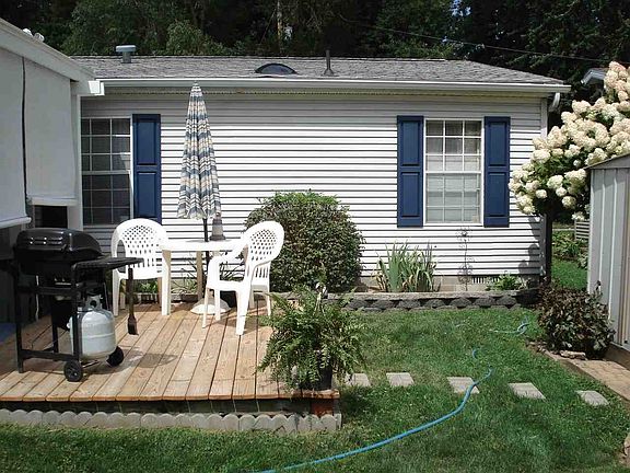 2nd image of 5015 E Summerholme Dr