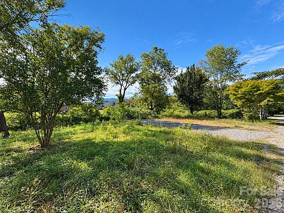 4th image of 139 McEntire Rd
