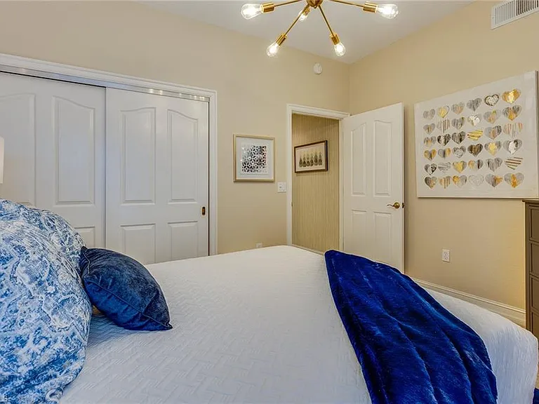 8177 Saratoga Dr #1002 — Photo 20