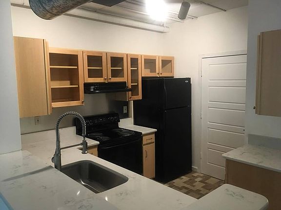 3rd image of 800 Peachtree St NE APT 1118