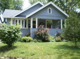 2417 E Ave Ne, Cedar Rapids, IA 52402