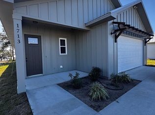 275 Ridgecrest Pkwy, Eastpoint, FL 32328