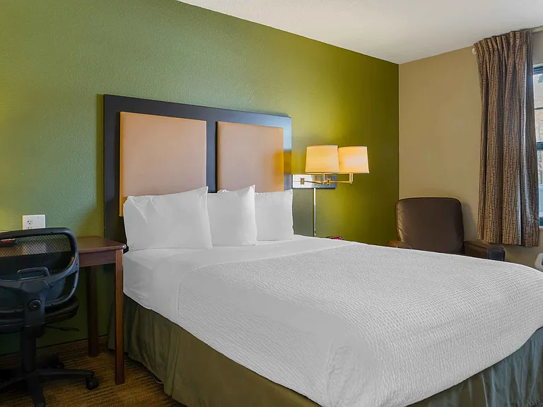 Studio Suite - 1 Queen Bed