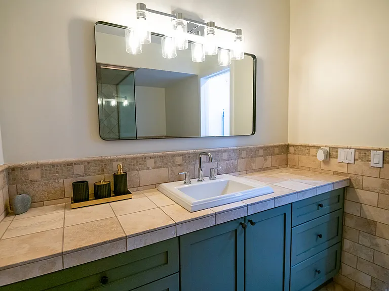 8401 Fountain Ave #4 — Photo 26