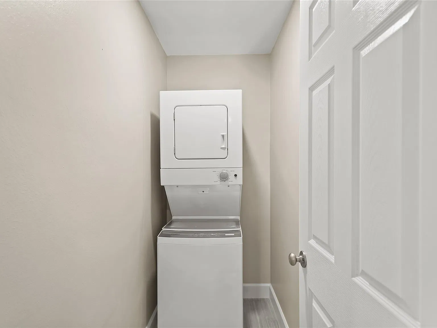 1 bed, 1.0 bath, 630 sqft, $1,150 — Photo 3