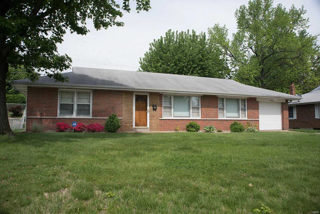 9955 Northampton Dr photo 1