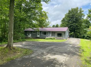1422 Pontiac Rd, Angola, NY 14006